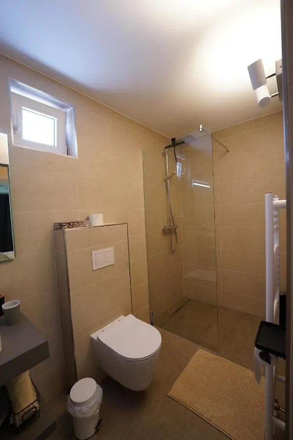 B&B Alferweiher Эхтернах 0*,